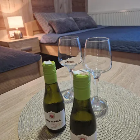 Bed & Breakfast Restoran I Sobe 
