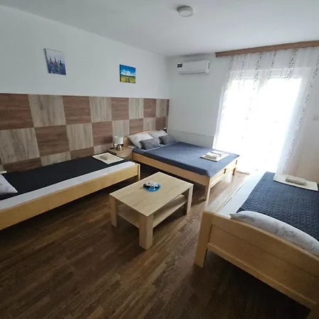 Bed & Breakfast Apartmani I Sobe 