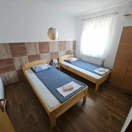 Apartmani I Sobe 