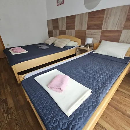 Apartmani I Sobe 