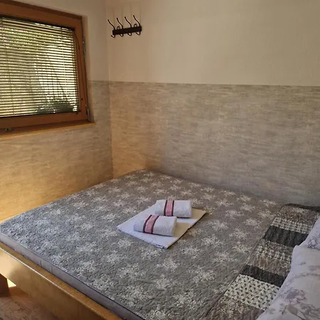 Bed & Breakfast Restoran I Sobe 
