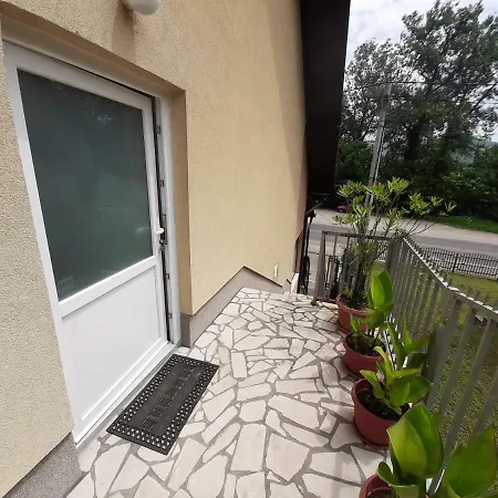 Apartmani I Sobe 